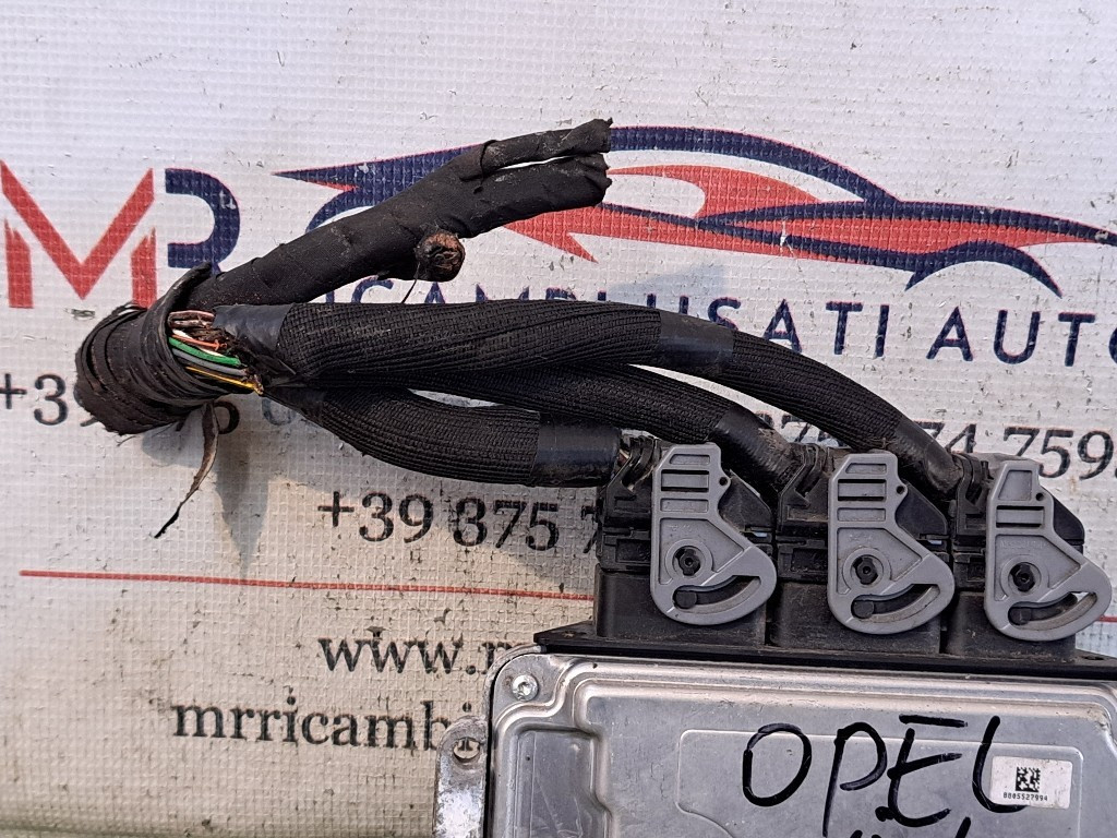 Centralina motore OPEL Vivaro Serie  (A) (06>14)