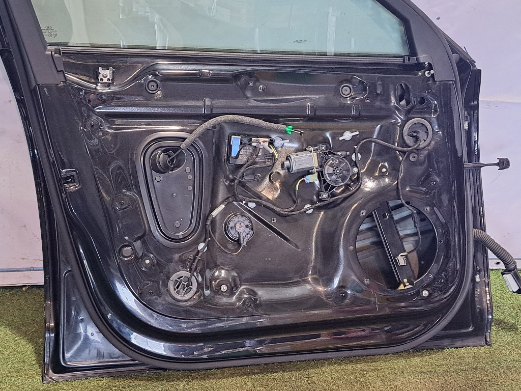 Portiera Anteriore Sinistra AUDI A4 Avant (8W5) (15>)