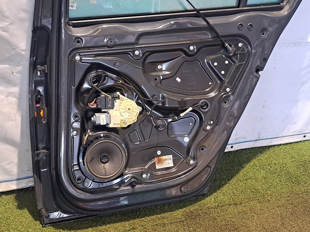Portiera Posteriore Destra VOLKSWAGEN Passat Berlina 5° Serie
