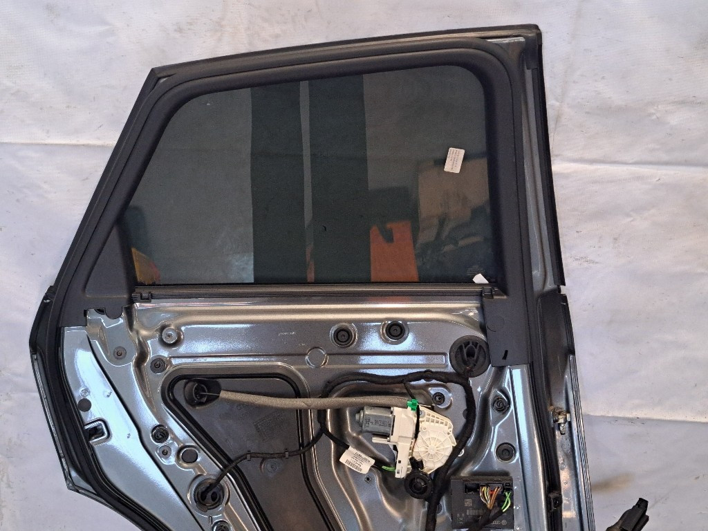 Portiera Posteriore Sinistra AUDI Q3 Serie (8UG) (14>)