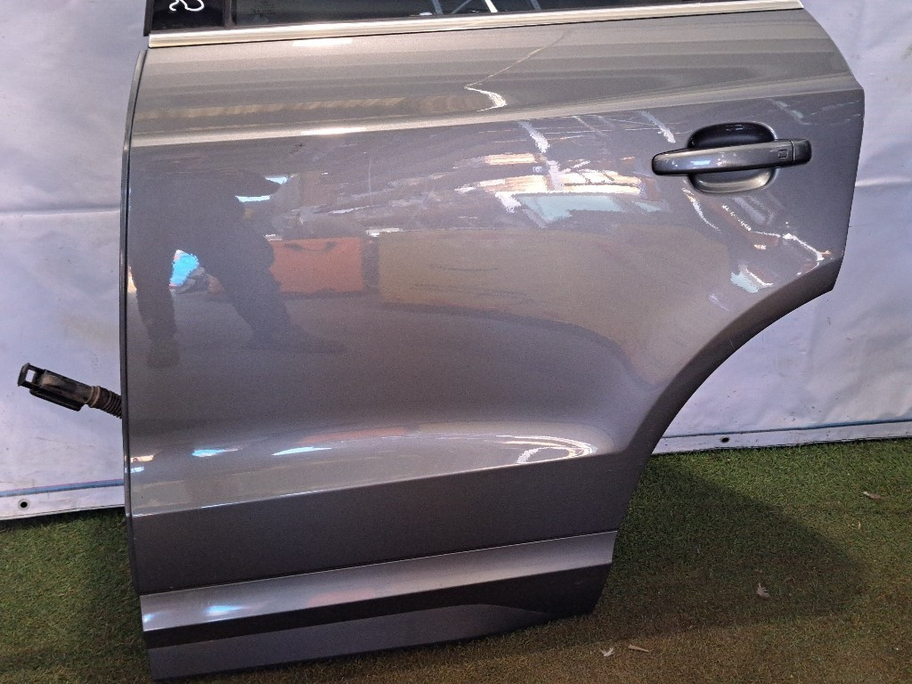 Portiera Posteriore Sinistra AUDI Q3 Serie (8UG) (14>)