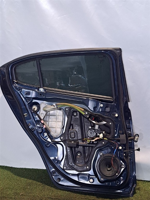 Portiera Posteriore Sinistra MAZDA 3 Serie (13>)