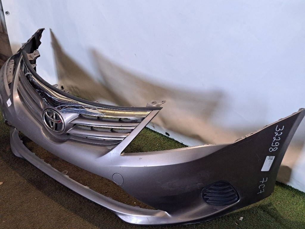 Paraurti Anteriore Completo TOYOTA Avensis Berlina 3° Serie