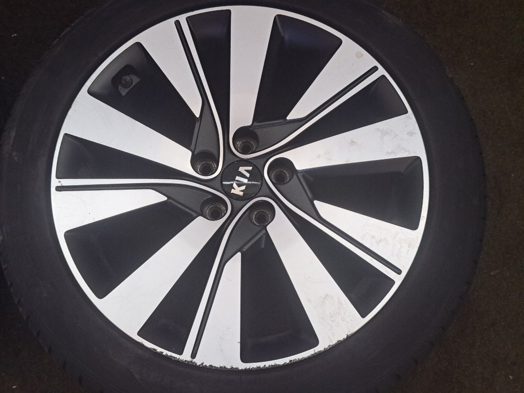 Cerchi completi di gomme (Gomme in omaggio) KIA Sportage Serie (10>16)