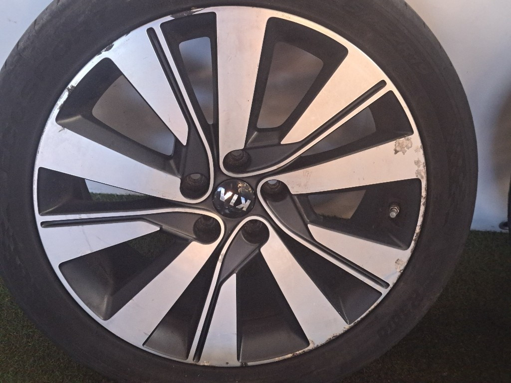 Cerchi completi di gomme (Gomme in omaggio) KIA Sportage Serie (10>16)